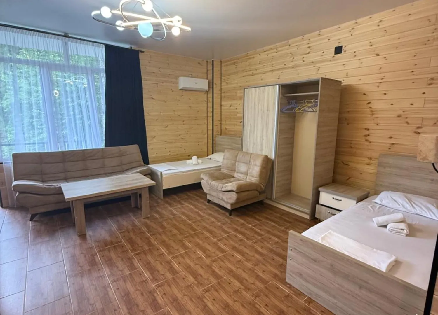 Summer Hotel In באטומי 4*,